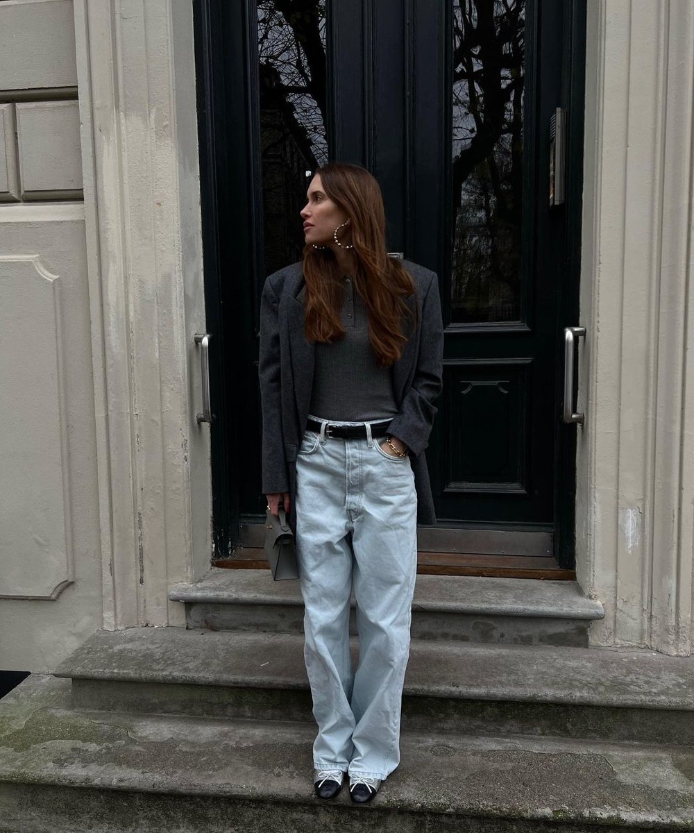 pernillete is baek - suetes cinza calça jeans blazer cinza - Gilmore Girls - outono - street style - https://stealthelook.com.br