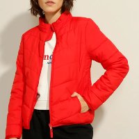 jaqueta puffer básica com bolsos gola alta vermelha claro