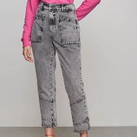 Calça Jeans Reta Cintura Alta Com Recortes - Preto