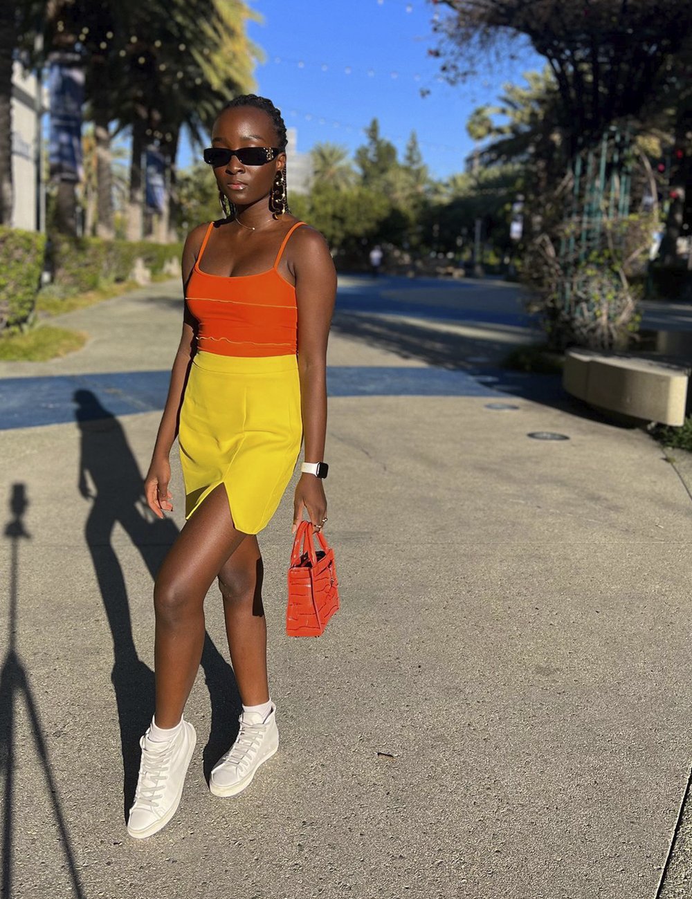 Omoayo - saia e camiseta - Cores de verão - verão - Street Style - https://stealthelook.com.br