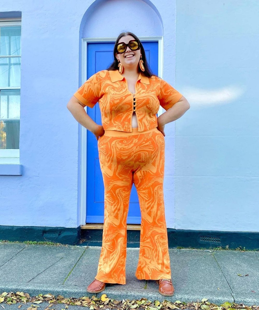 Sara Brown - conjunto estampado laranja - looks de verão - verão - street style - https://stealthelook.com.br