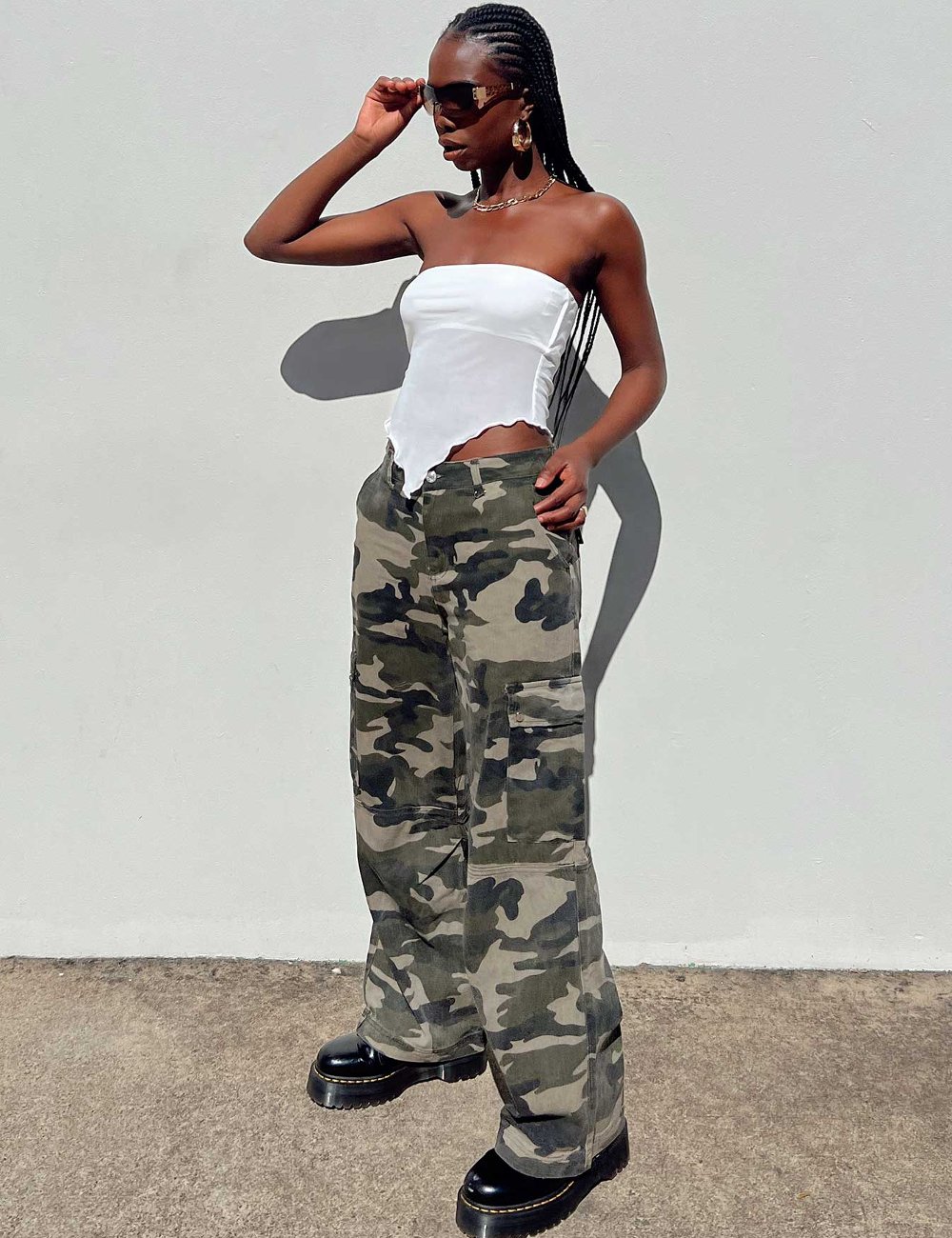Cynthia  - calça camuflada - calça camuflada - verão - street style - https://stealthelook.com.br