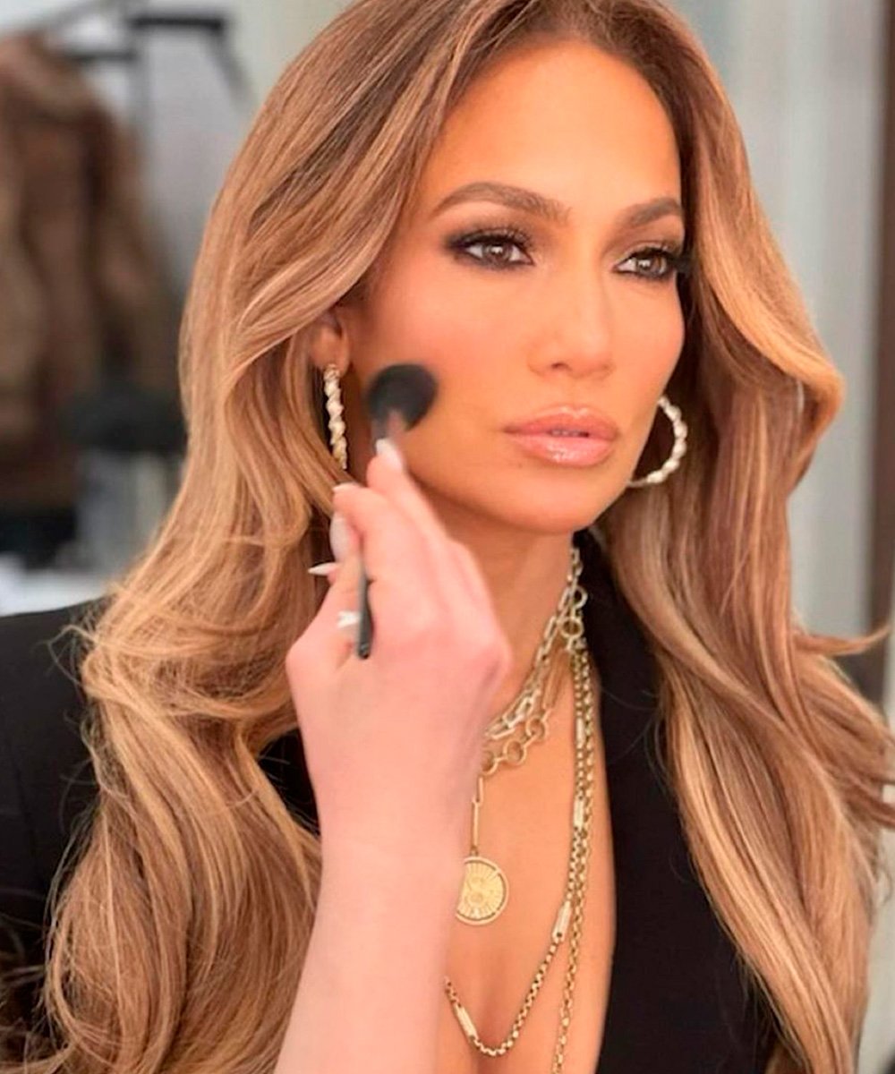 Jennifer Lopez - maquiagem-make-contorno - contorno cremoso - verão - brasil - https://stealthelook.com.br