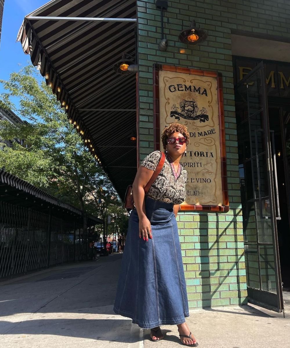 Mecca Jw - saia midi jeans blusa casual - saia tendência - verão - street style - https://stealthelook.com.br