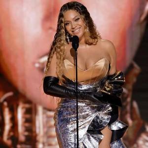 Beyoncé no Grammy: os looks mais marcantes da artista mais premiada da história