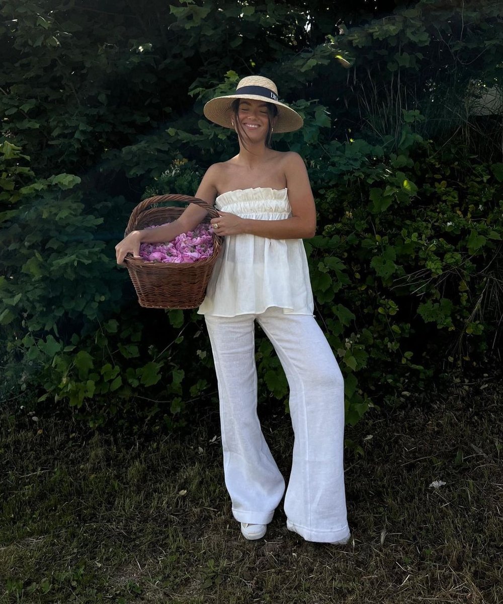 Tina - bata branca calça branca - estilo tendência - verão - street style - https://stealthelook.com.br