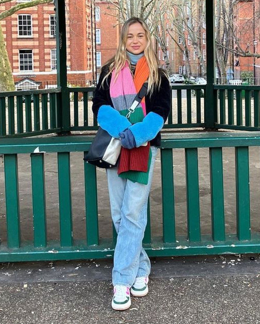 Lady Amélia Windsor - look casual - look casual - inverno - Street style - https://stealthelook.com.br