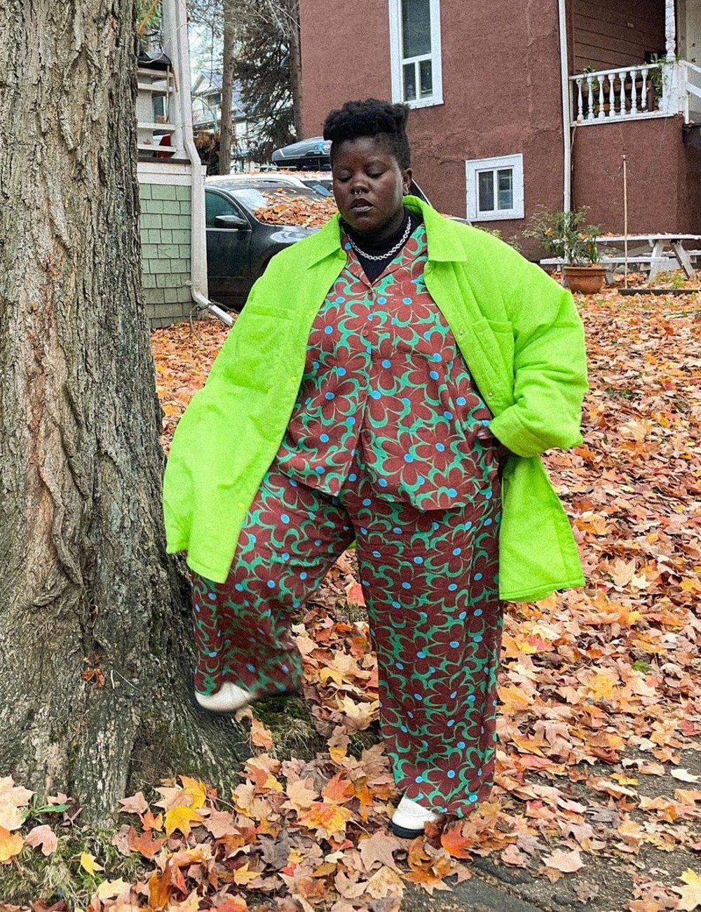Lydia Okello - looks de outono - looks de outono - outono - street style - https://stealthelook.com.br