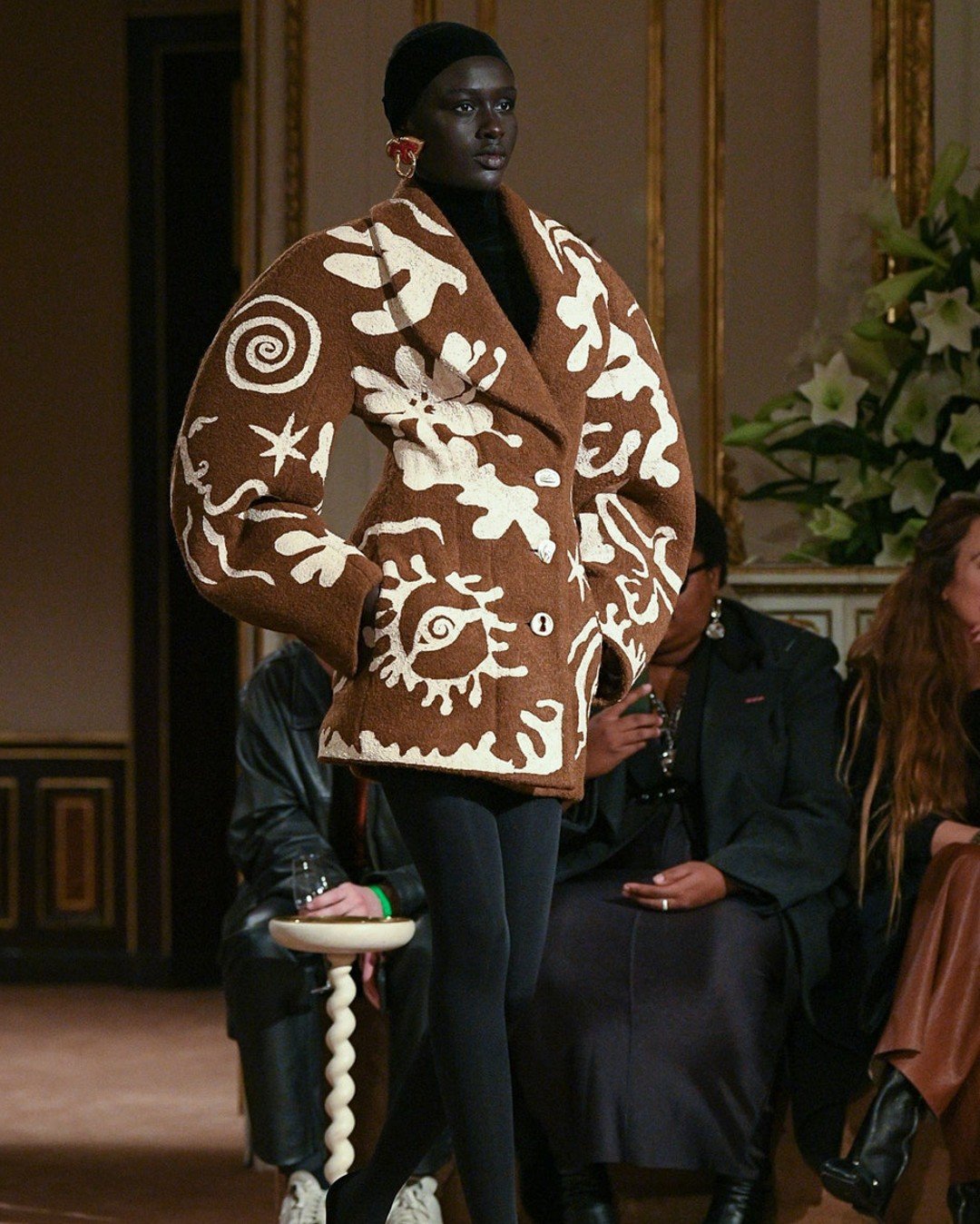 Schiaparelli - look alfaiataria - Paris Fashion Week - inverno - Paris - https://stealthelook.com.br