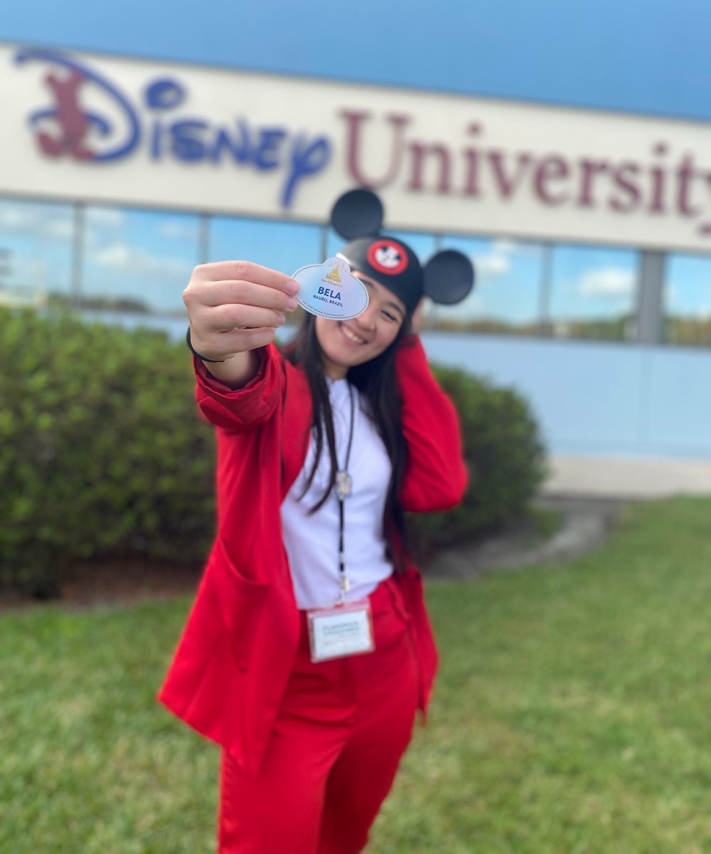 Izabela Suzuki - CEP - Disney - intercâmbio - ICP - https://stealthelook.com.br