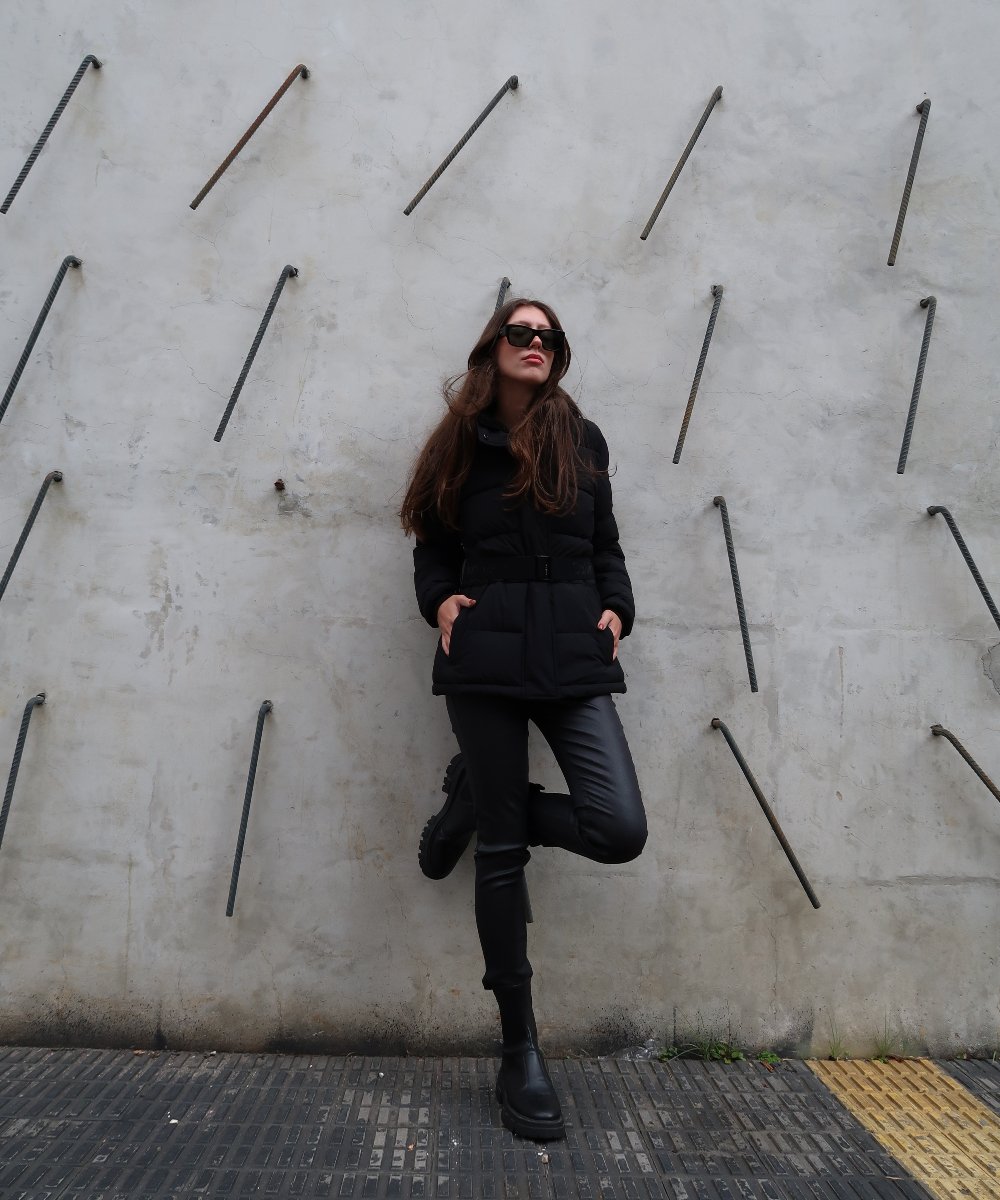 Ana Beatriz Hoffert - casaco de neve preto - Succession - inverno - street style - https://stealthelook.com.br