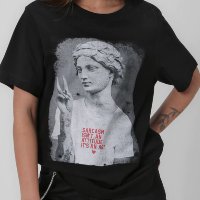 Camiseta feminina escultura sarcasm preta | Pool by Riachuelo