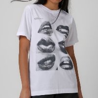 Camiseta feminina bocas branca | Pool by Riachuelo