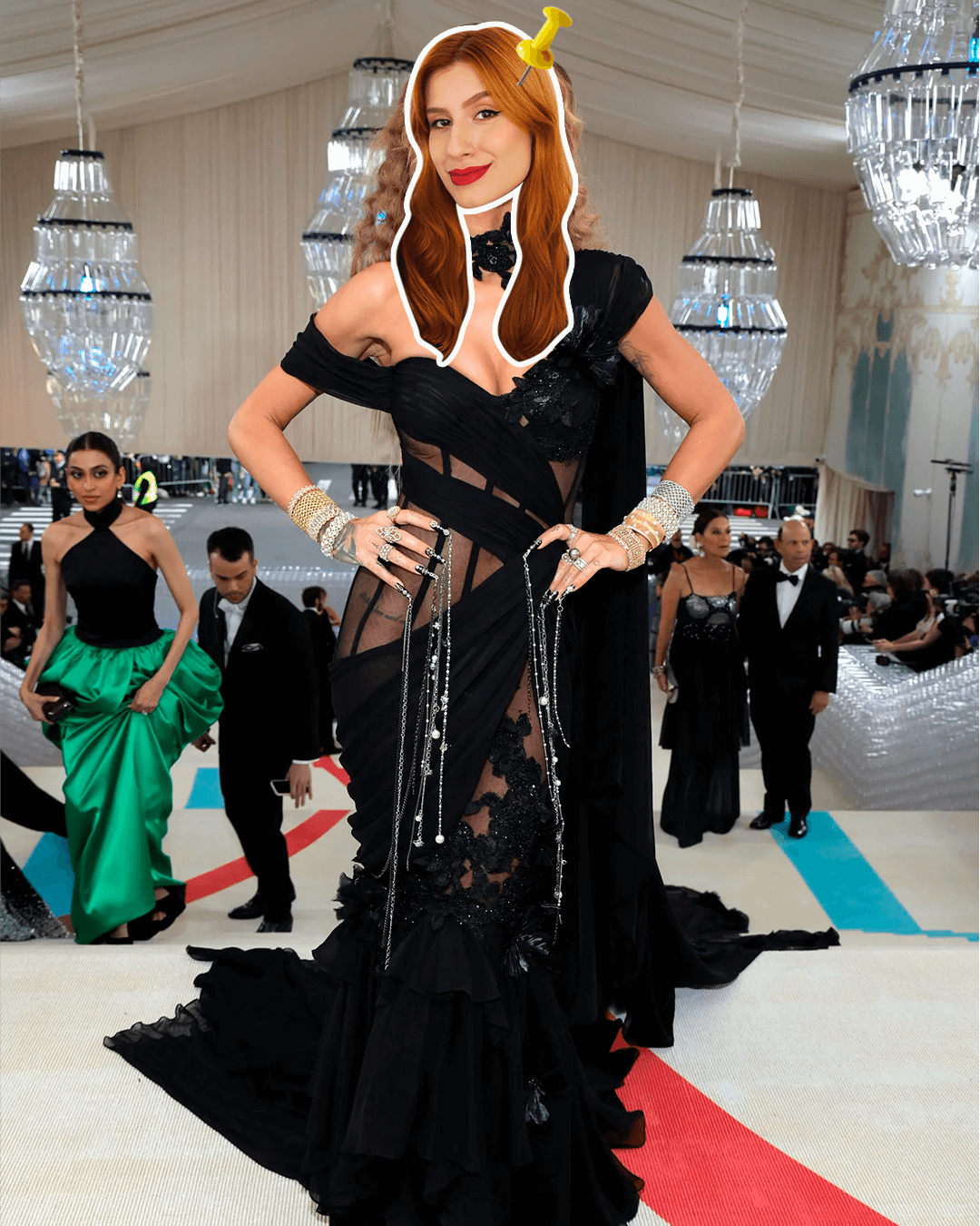Baárbara de Rita Ora - vestido transparente longo preto - Met Gala 2023 - primavera - em pé em uma escada - https://stealthelook.com.br