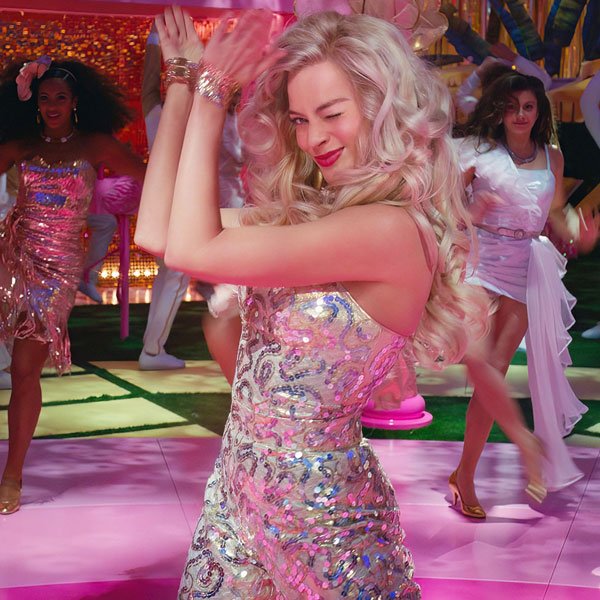 Margot Robbie - moda Barbie - moda Barbie - Verão - filme da Barbie - https://stealthelook.com.br