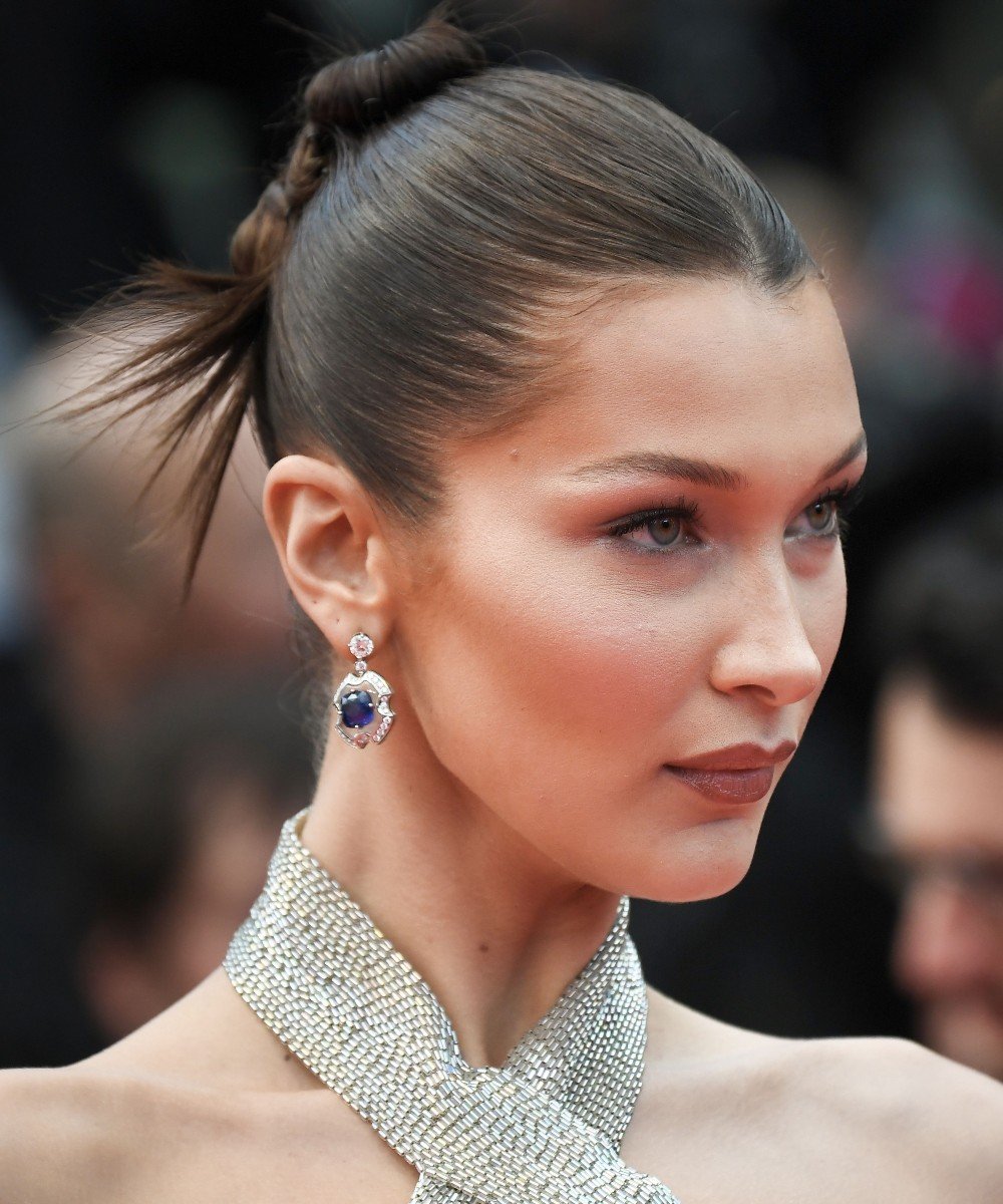 Bella Hadid - cabelo-preso - penteados com cabelo preso - inverno - brasil - https://stealthelook.com.br