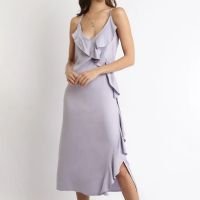 vestido feminino midi com babados alça fina decote v lilás