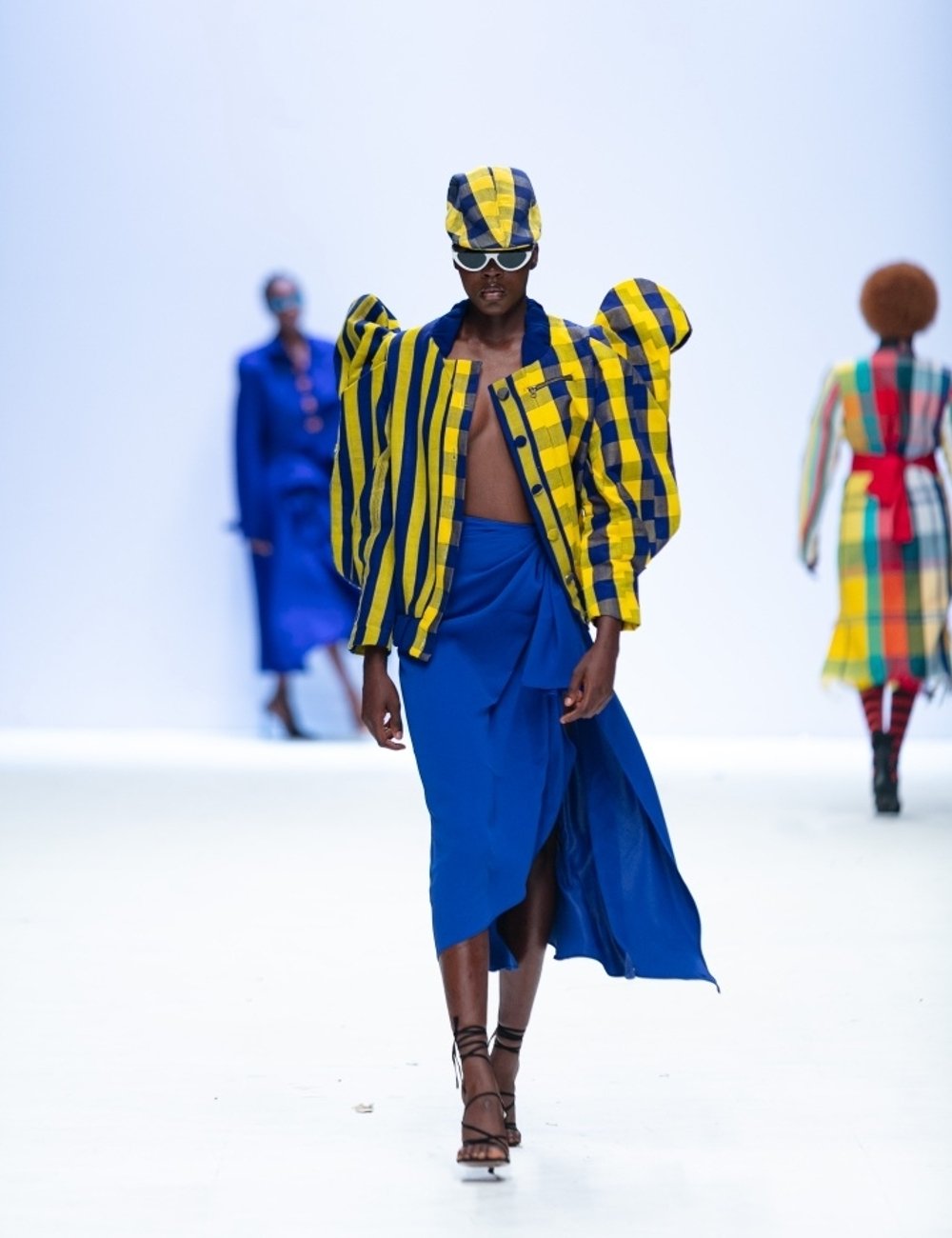 Cynthia Abila - desfile - Lagos Fashion Week  - passarela - Nigéria - https://stealthelook.com.br