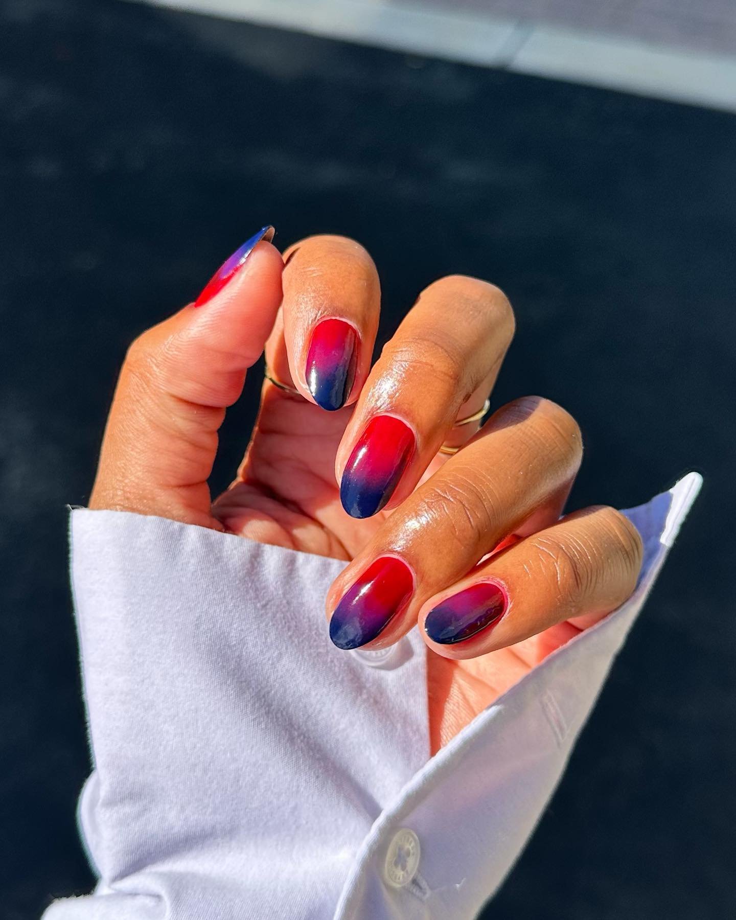 Lauren - Unhas degradê - Unhas degradê - Verão - Estados Unidos - https://stealthelook.com.br