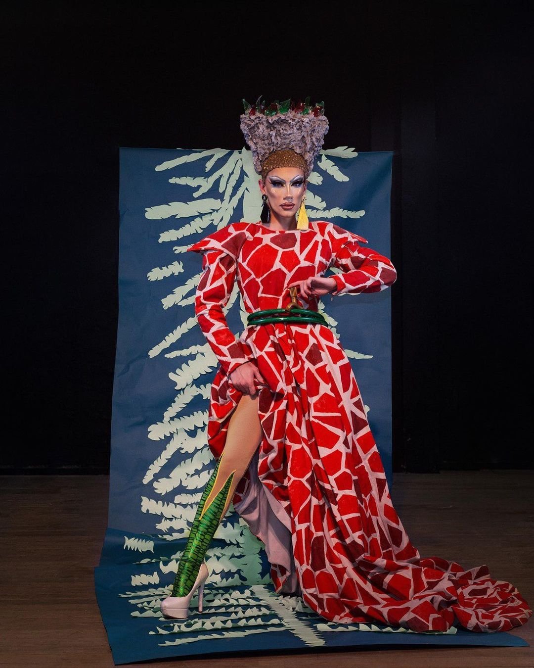 miranda lebrão - vestido gala casa do subúrbio - drag queen - primavera verão inverno outono - drag race br - https://stealthelook.com.br
