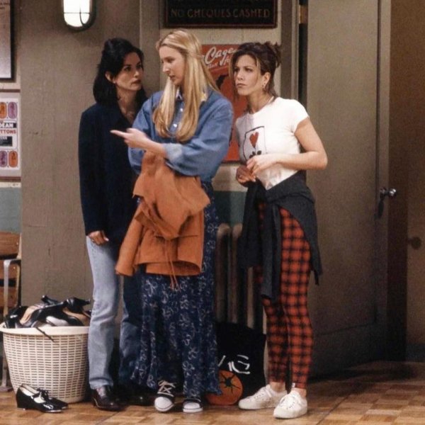 Os looks anos 90 da série Friends estão mais atuais do que nunca