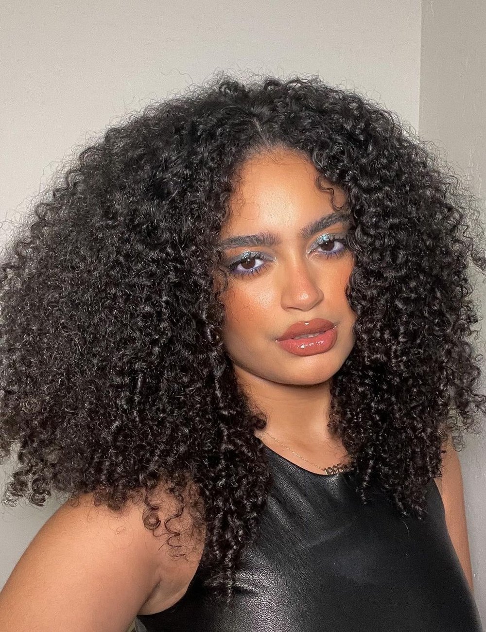 Janibell Brown - cabelo - finalizador de cachos - beleza - instagram - https://stealthelook.com.br