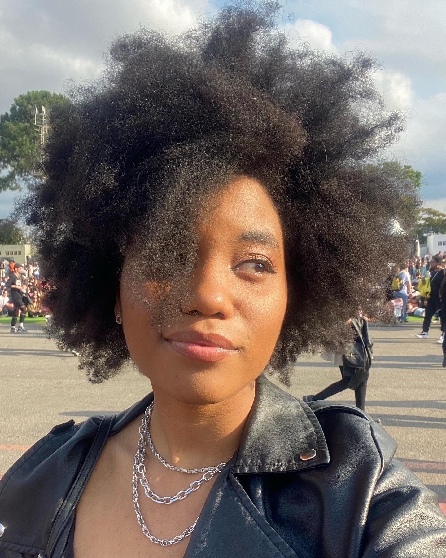 Mayra Souza - cabelo-crespo-afro - transição capilar - verão - brasil - https://stealthelook.com.br