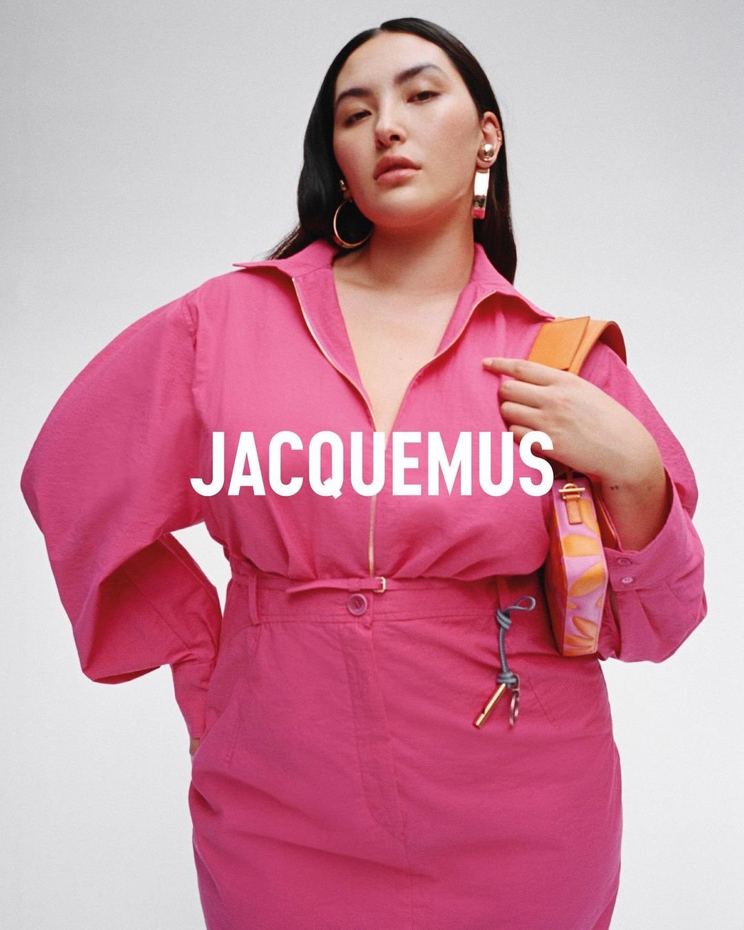 modelo - saia, camisa e bolsa pinks - pink - primavera verão - jacquemus - https://stealthelook.com.br