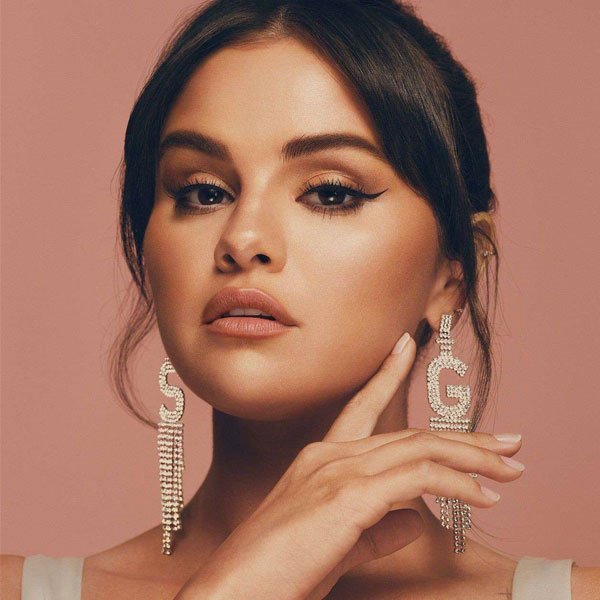 O fenômeno Rare Beauty: a marca da Selena Gomez vale U$ 2 bilhões