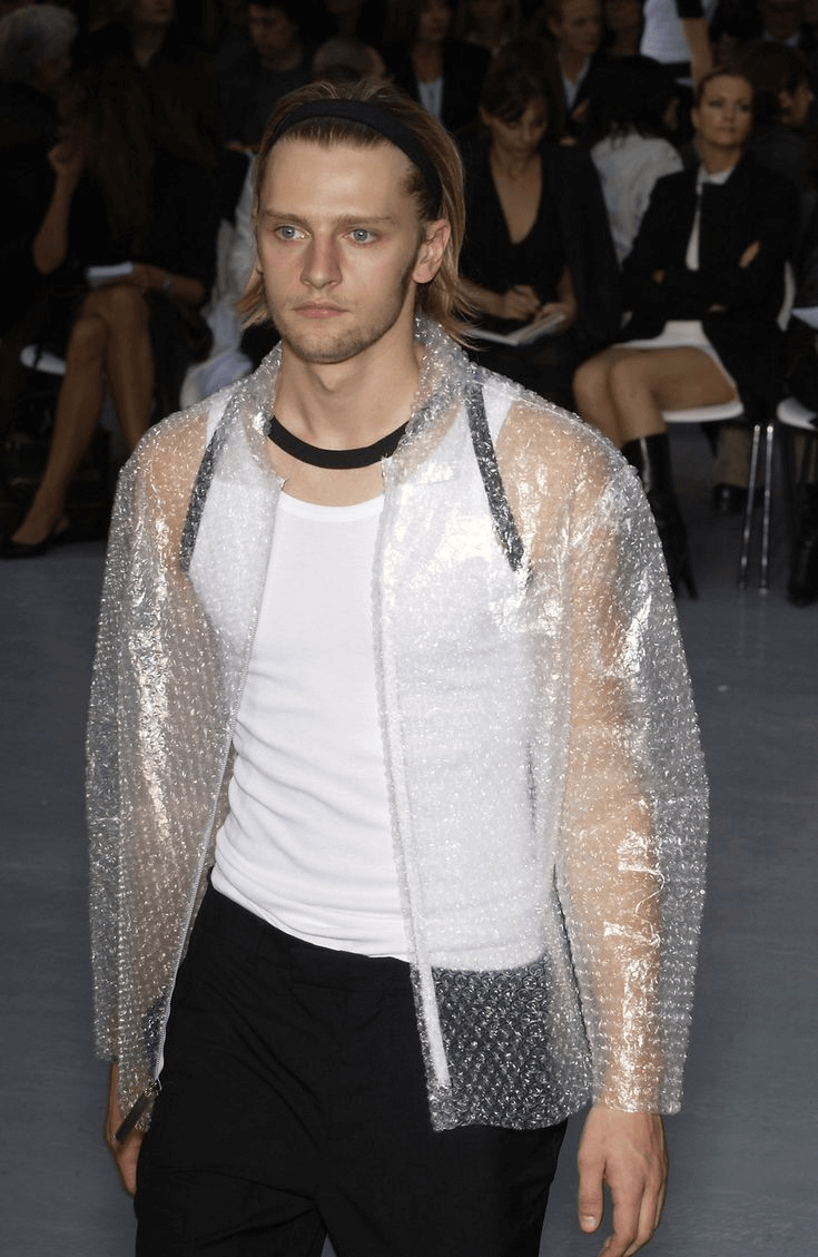 Os detalhes do desfile da Helmut Lang na NYFW – STEAL THE LOOK