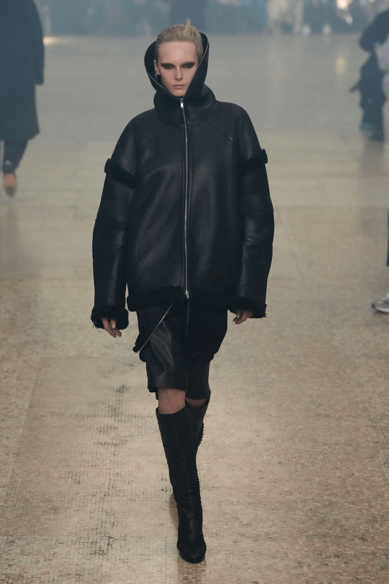 Os detalhes do desfile da Helmut Lang na NYFW – STEAL THE LOOK