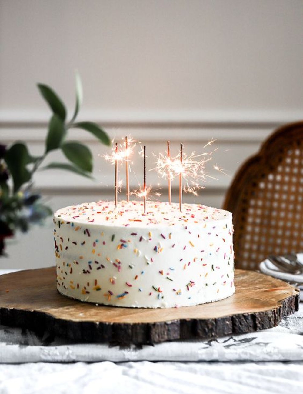 bolo - festa - Bolo simples decorado - aniversário - decor - https://stealthelook.com.br