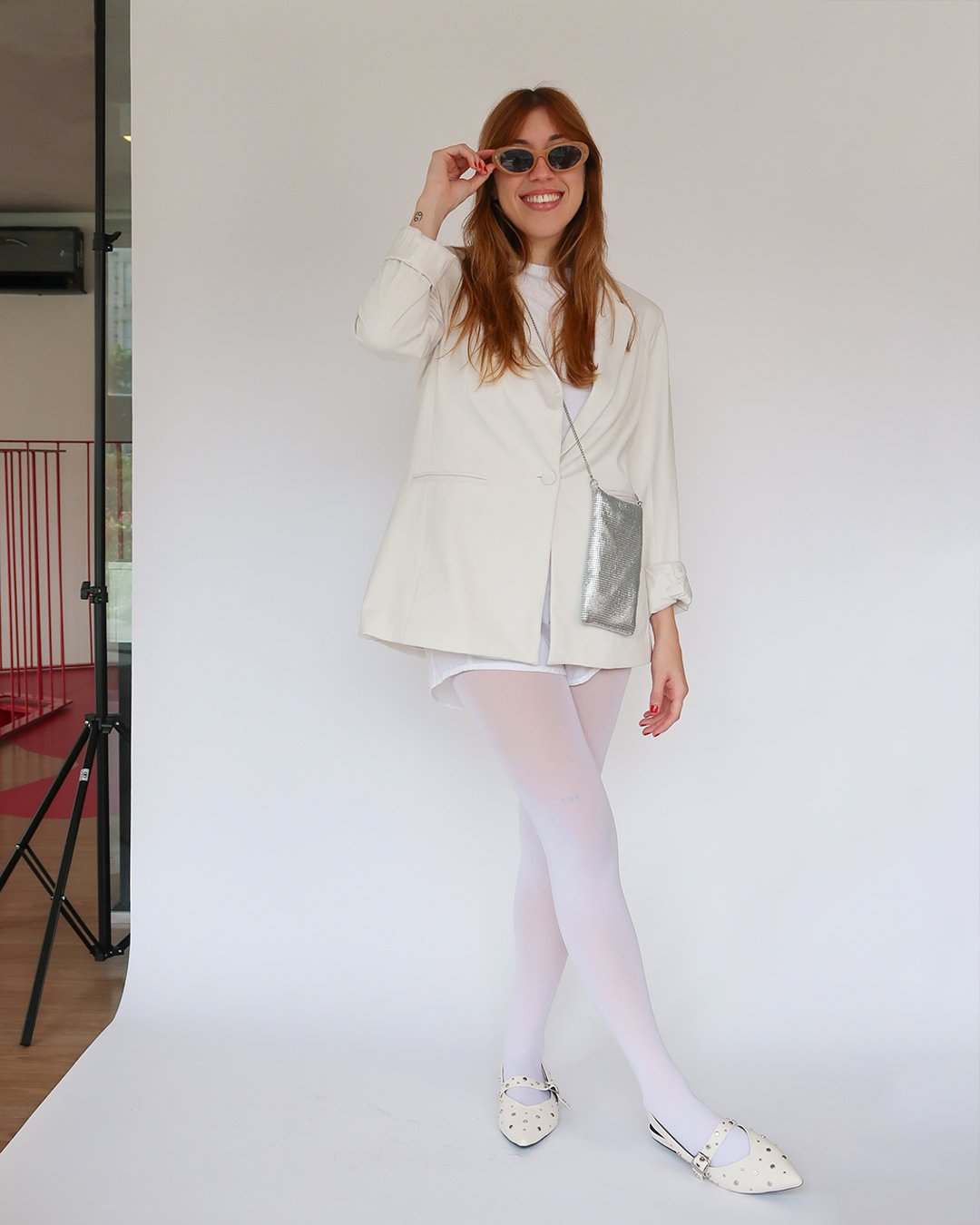Giulia Coronato - looks com meia calça - meia calça calzedonia - meia-calça como usar - branca - https://stealthelook.com.br