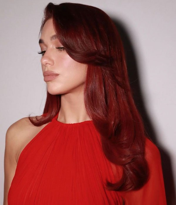 Dua Lipa - cabelo ruivo - cabelo tingido - Verão - Paris - https://stealthelook.com.br