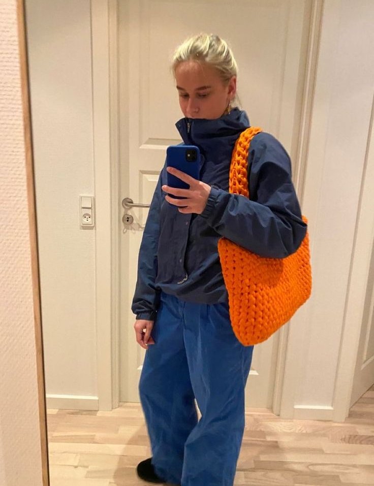 Sofie Oksbjerg - bolsa de crochê - bolsa de crochê - bolsa de crochê - Street Style  - https://stealthelook.com.br