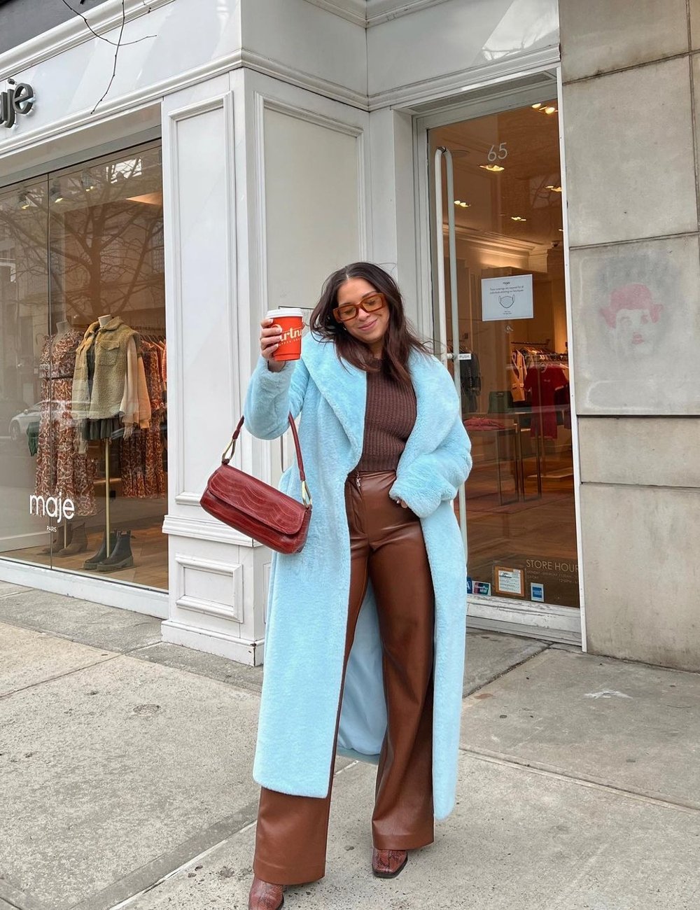 Celeste Munoz - cor - looks marrons - outono - street style - https://stealthelook.com.br