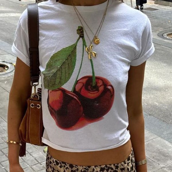 Acredita que a camiseta de cereja é o mais novo hit entre as fashionistas?