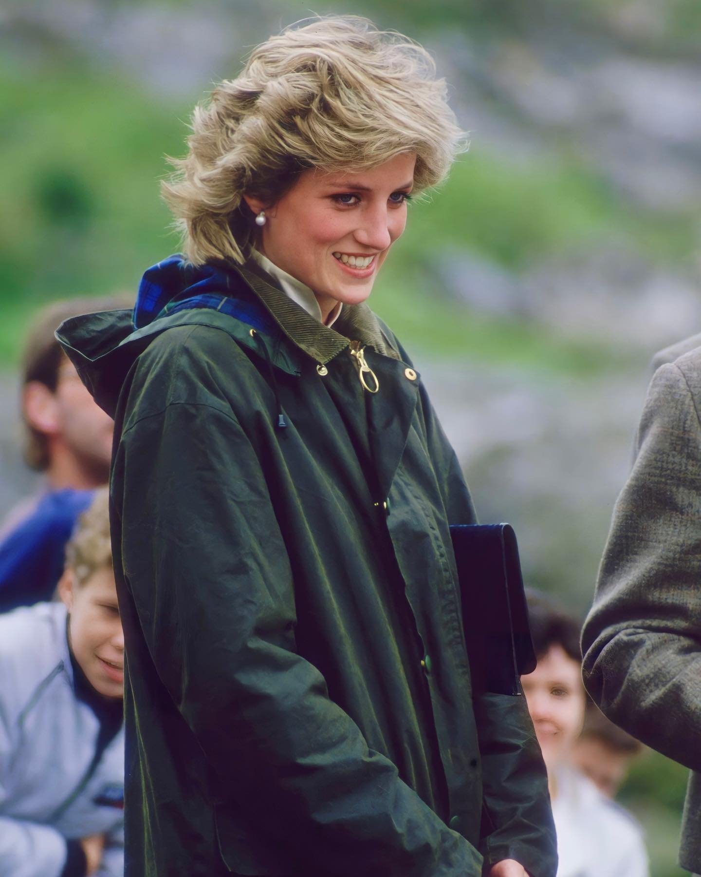 Princesa Diana - parka - countryside - Inverno - Reino Unido - https://stealthelook.com.br