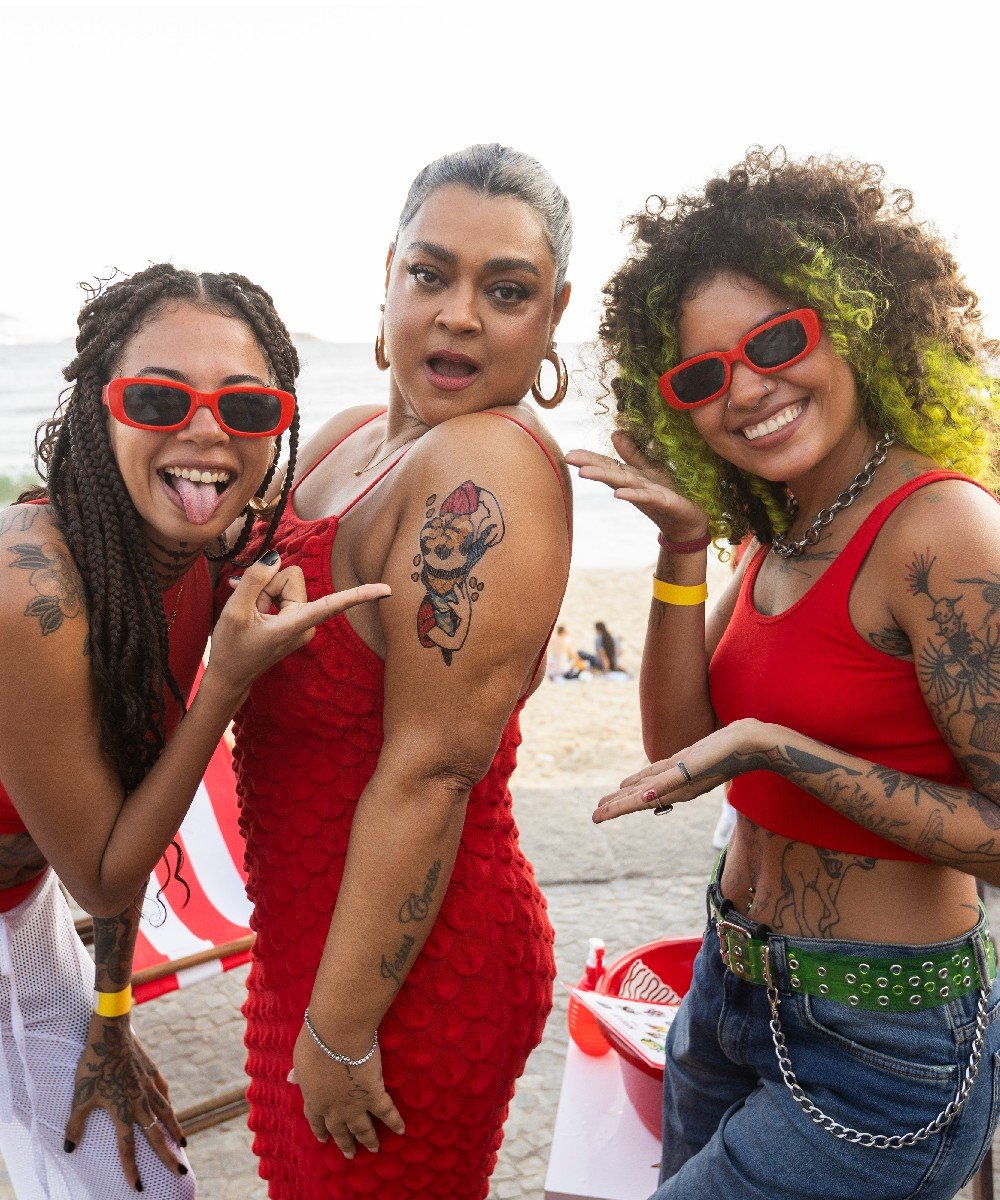 Ziza, Preta Gil e Talita Persi - tattoo-rio-de-janeiro - tatuagens coloridas - outono - brasil - https://stealthelook.com.br