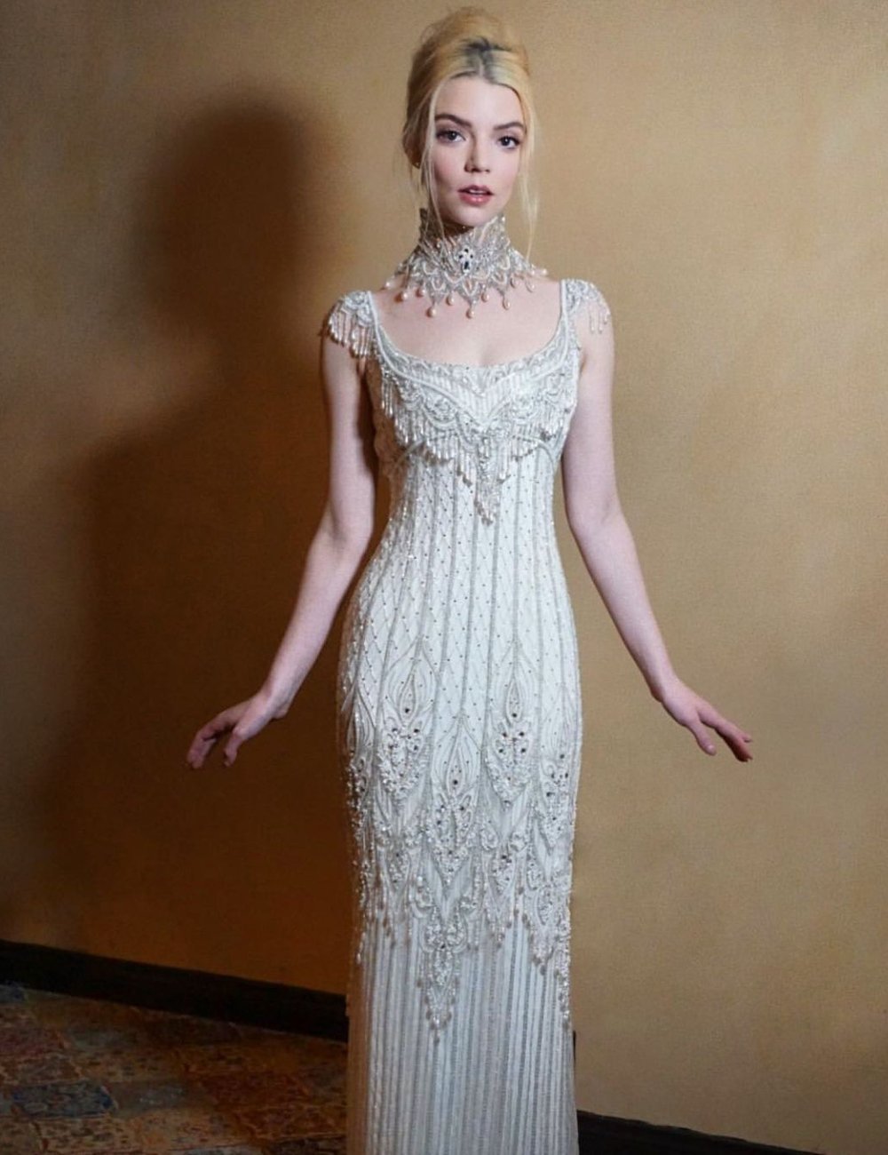 Bob Mackie - Anya Taylor-Joy - história - vestido - evento - https://stealthelook.com.br