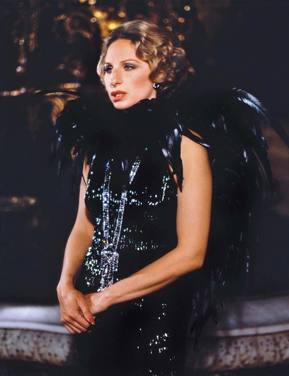 Bob Mackie - Barbra Streisand - roupa - história - moda - https://stealthelook.com.br