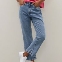 Calça Jeans Reta Cropped Fenda Barra