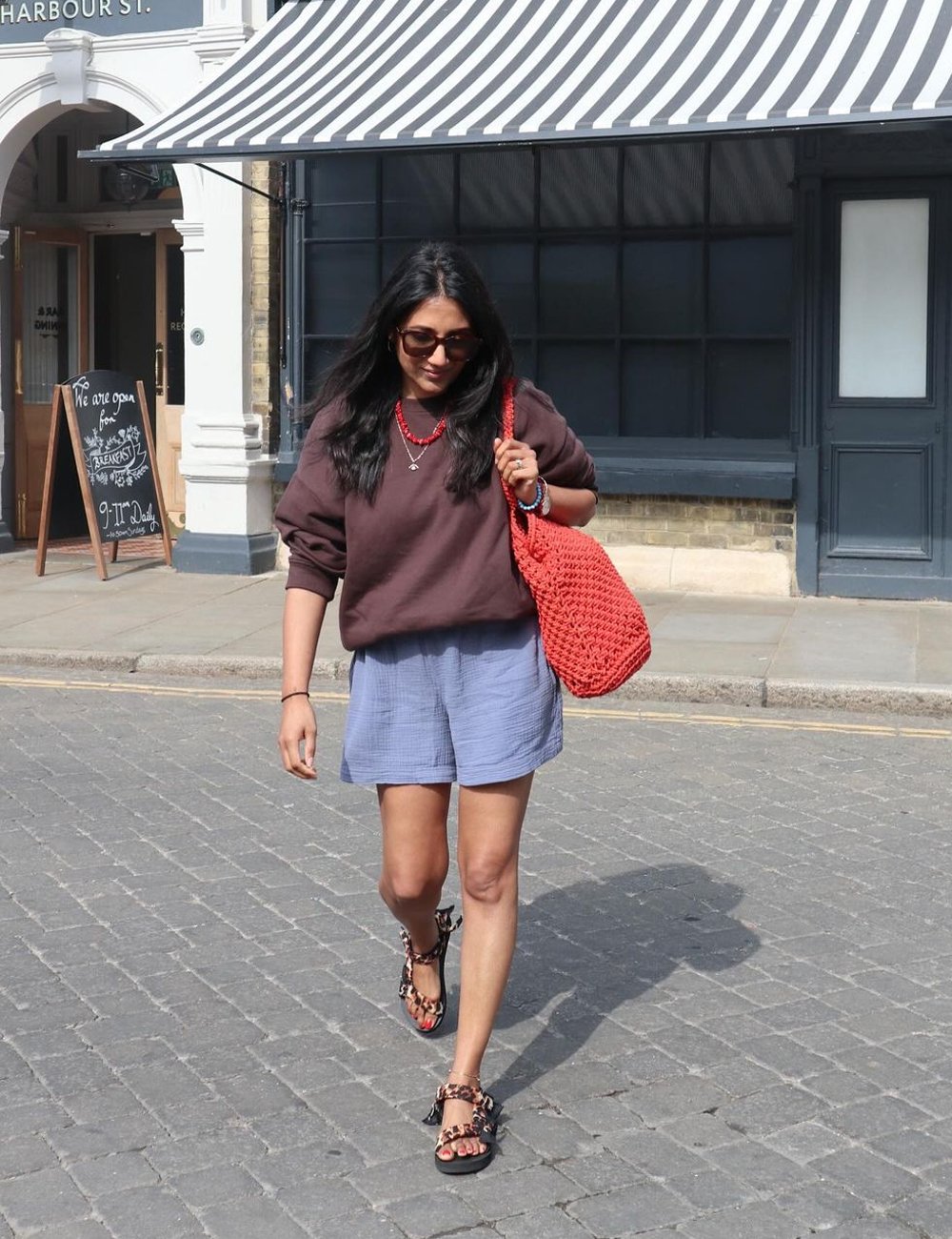 Thaarani - looks folgados - moletom - outono - street style - https://stealthelook.com.br