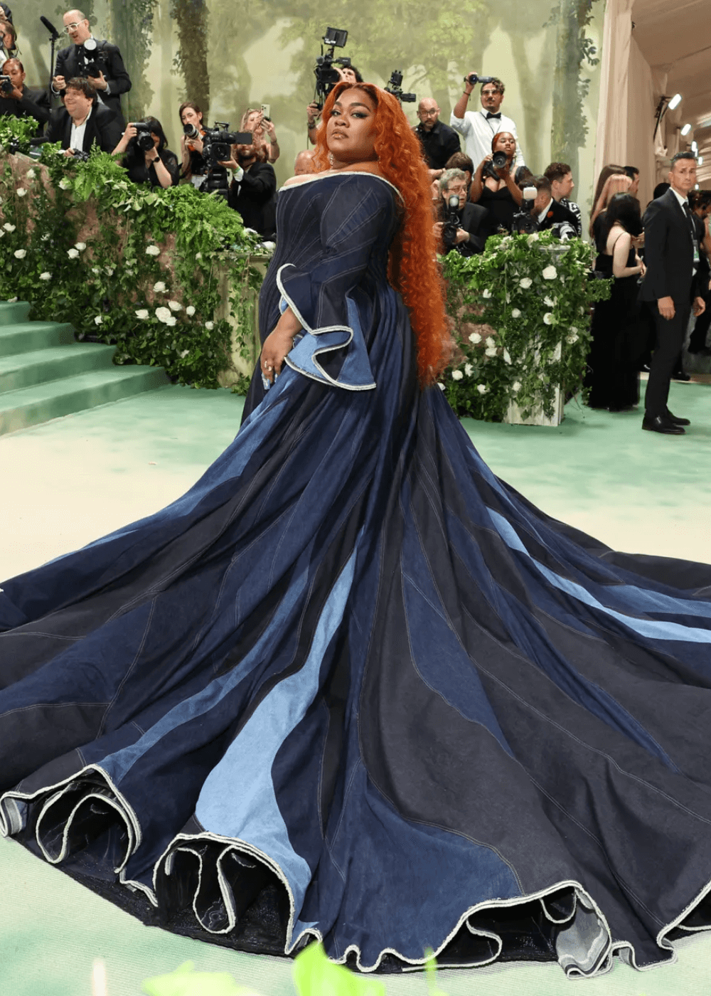 Da'Vine Joy Randolph - vestido - Met Gala 2024 - primavera - mulher em pé no tapete vermelho - https://stealthelook.com.br