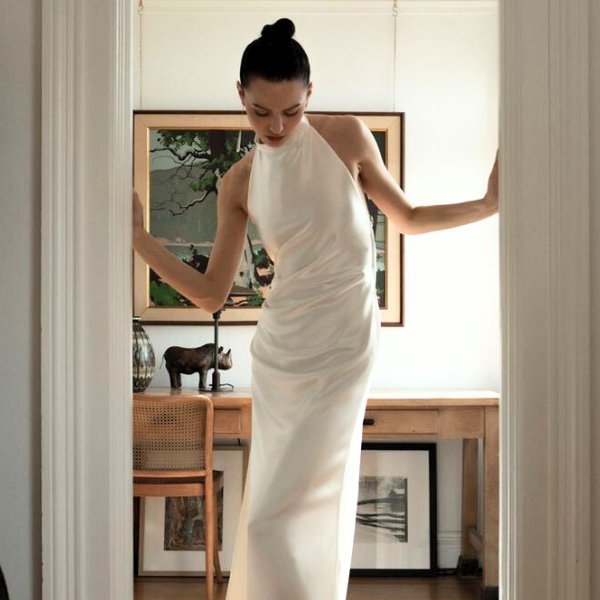 8 vestidos de noivas que são minimalistas e chiques