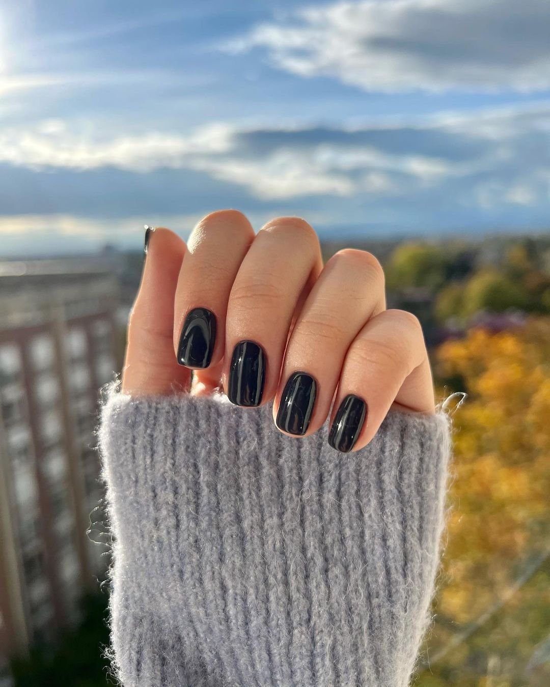 @nailstudio_by_io - unha-manicure-cinza - esmalte cinza - inverno - brasil - https://stealthelook.com.br