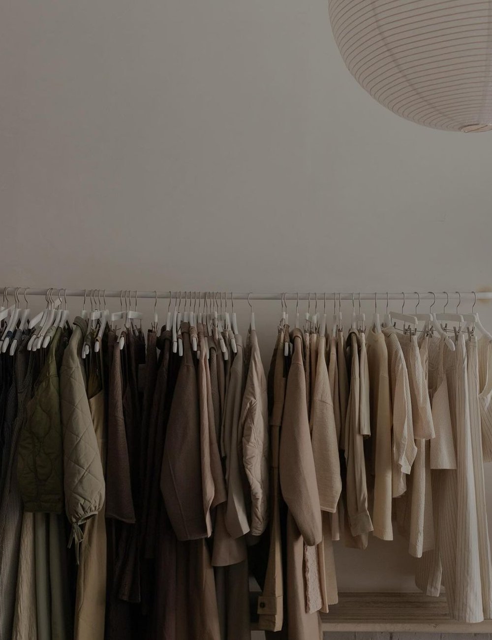 MOD REF - roupas neutras - indústria da moda - inverno - Nova York - https://stealthelook.com.br