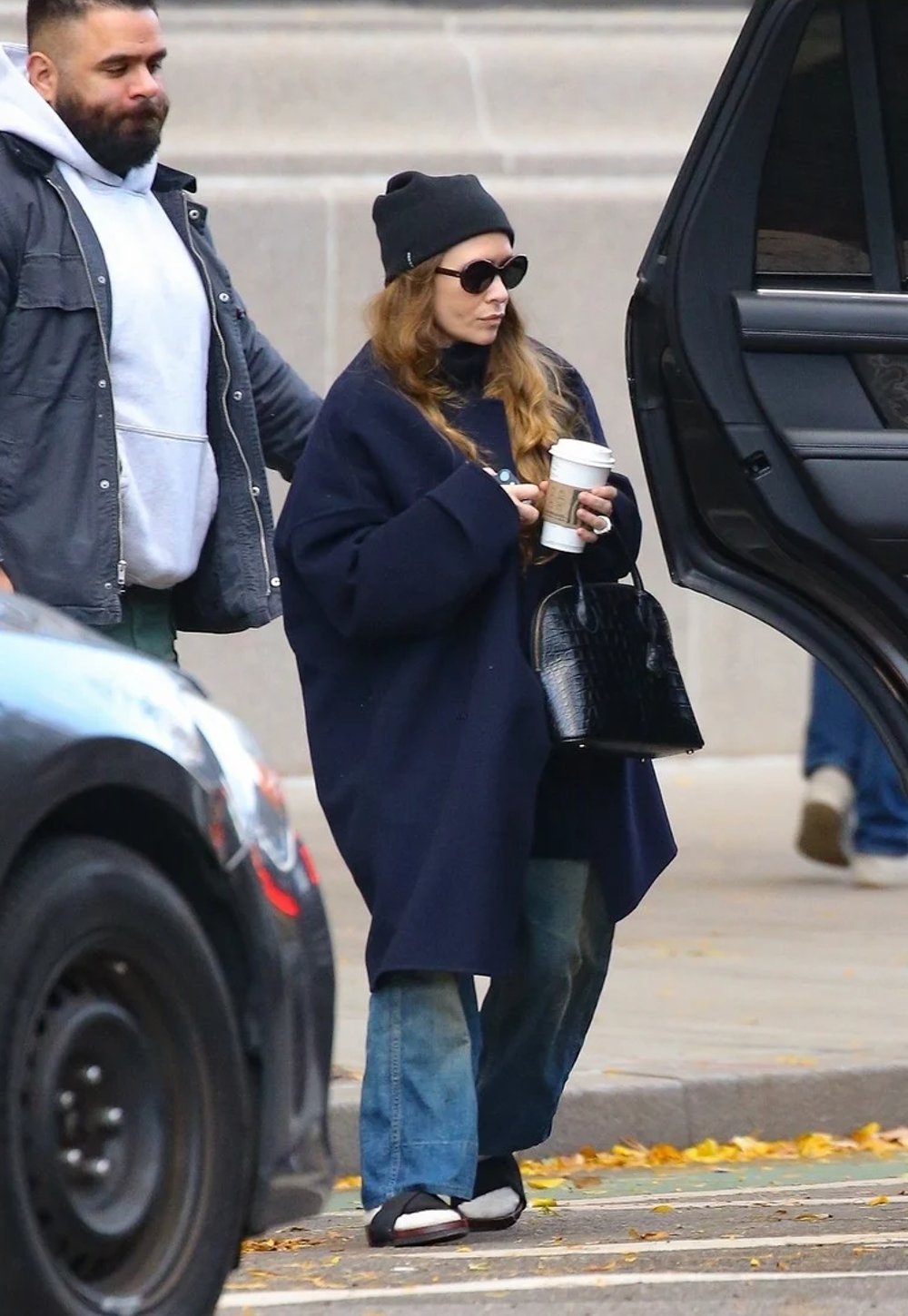 Ashley Olsen - Mary-Kate e Ashley Olsen - estilo - celebridades - street style - https://stealthelook.com.br