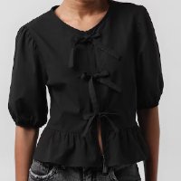 Blusa feminina com laços e manga bufante preta