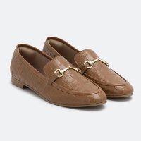 Sapato Loafer Com Textura Croco E Bridão No Cabedal Marrom